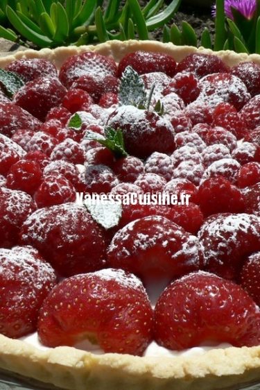 recette de Tarte fraises framboises et crème vanillée au mascarpone