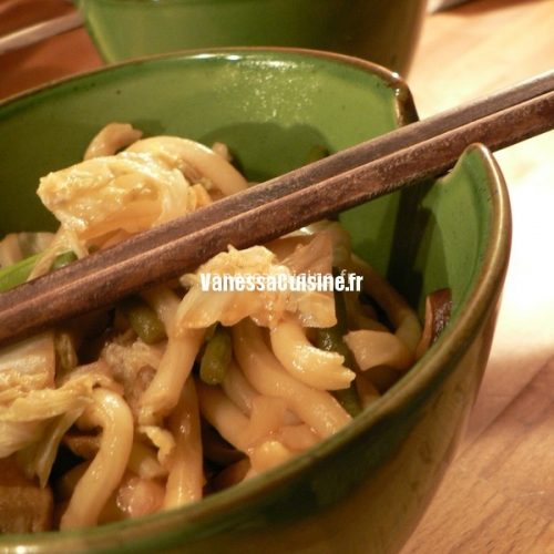 recette de nouilles udon, poulet et chou chinois