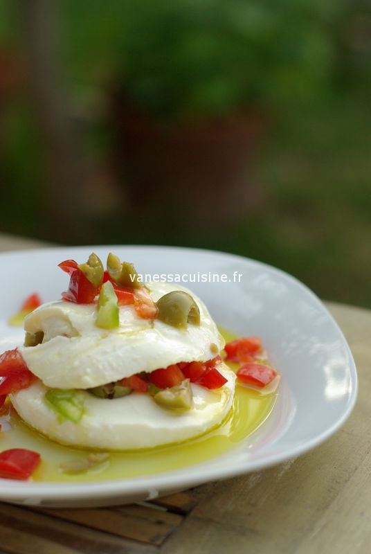 recette de Mozzarella, sauce vierge aux poivrons et olives vertes