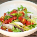 recette de calamars en salade avec des légumes d'été