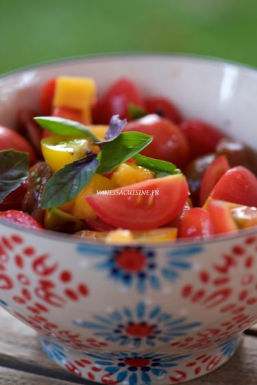 recette de salade de tomates cerises et pêches jaunes