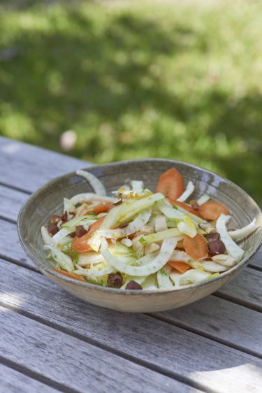 recette de salade de carotte, pomme, fenouil et noisettes