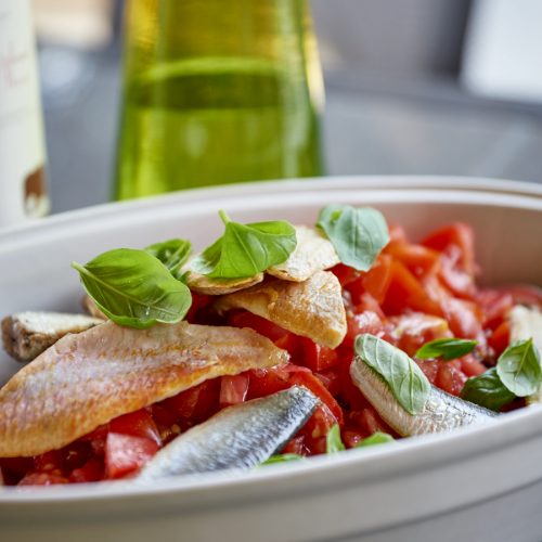 recette de salade de quinoa noir, tomates, sardines et rougets
