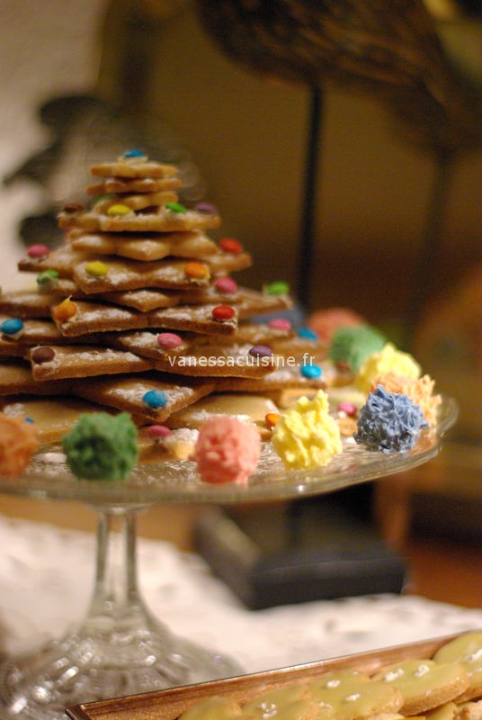 sapin noel sables Noël chez Baga et Ninou, table de fête et 13 desserts