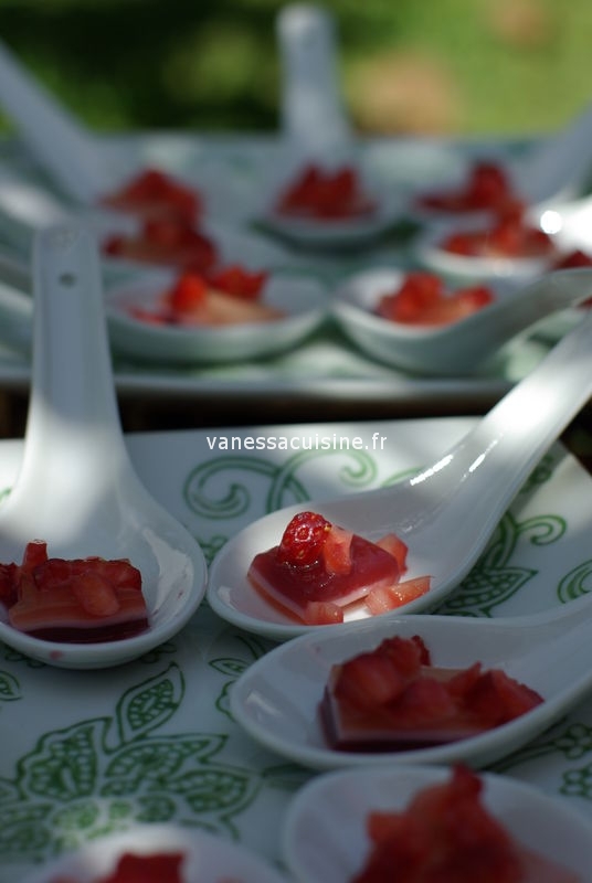 photo culinaire de Carpaccio de gelées de fruits et tartare de fraises