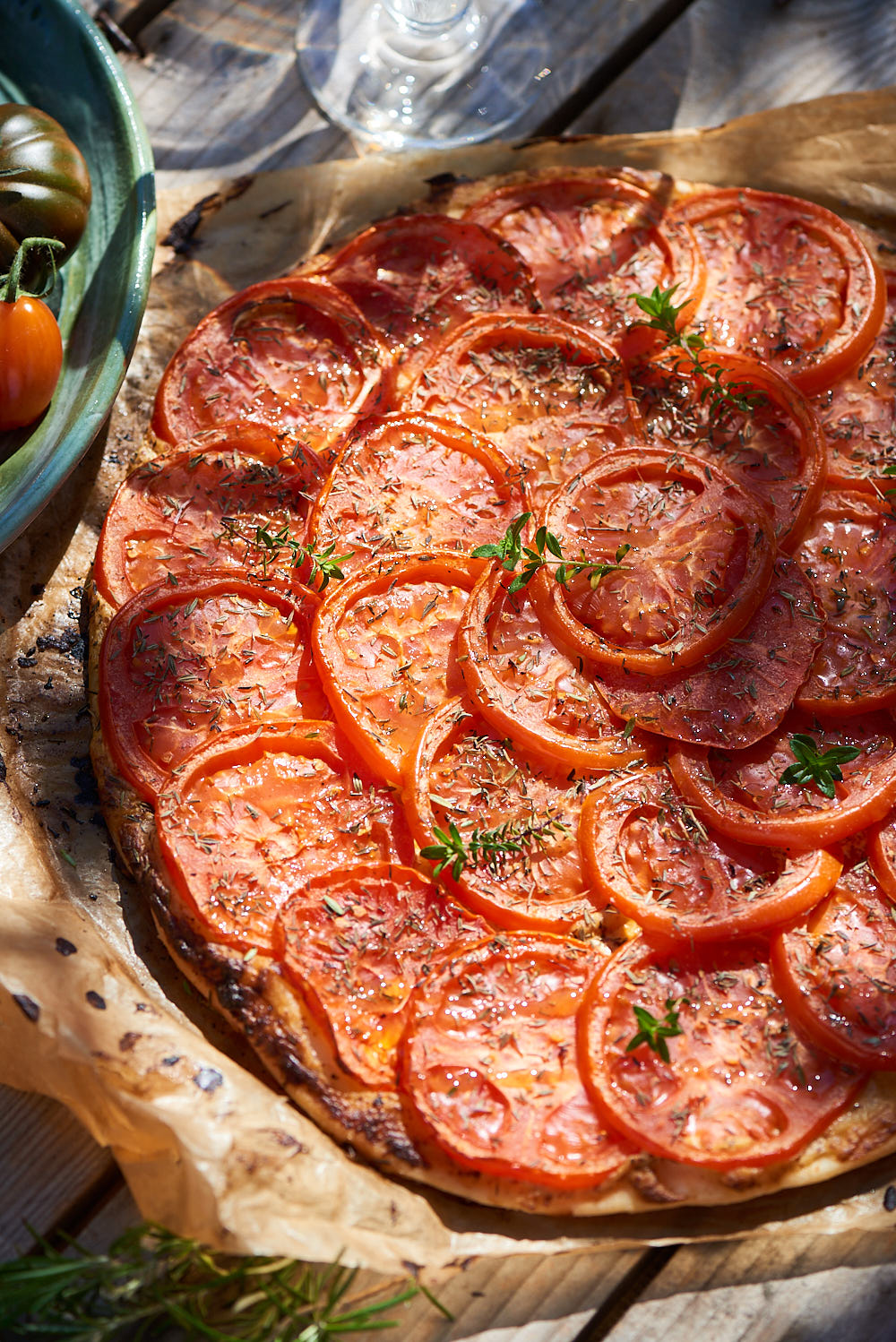 photo culinaire de Tarte à la tomate provençale