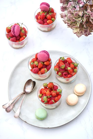 verrines fraises macaron Mini-fraisiers en verrines