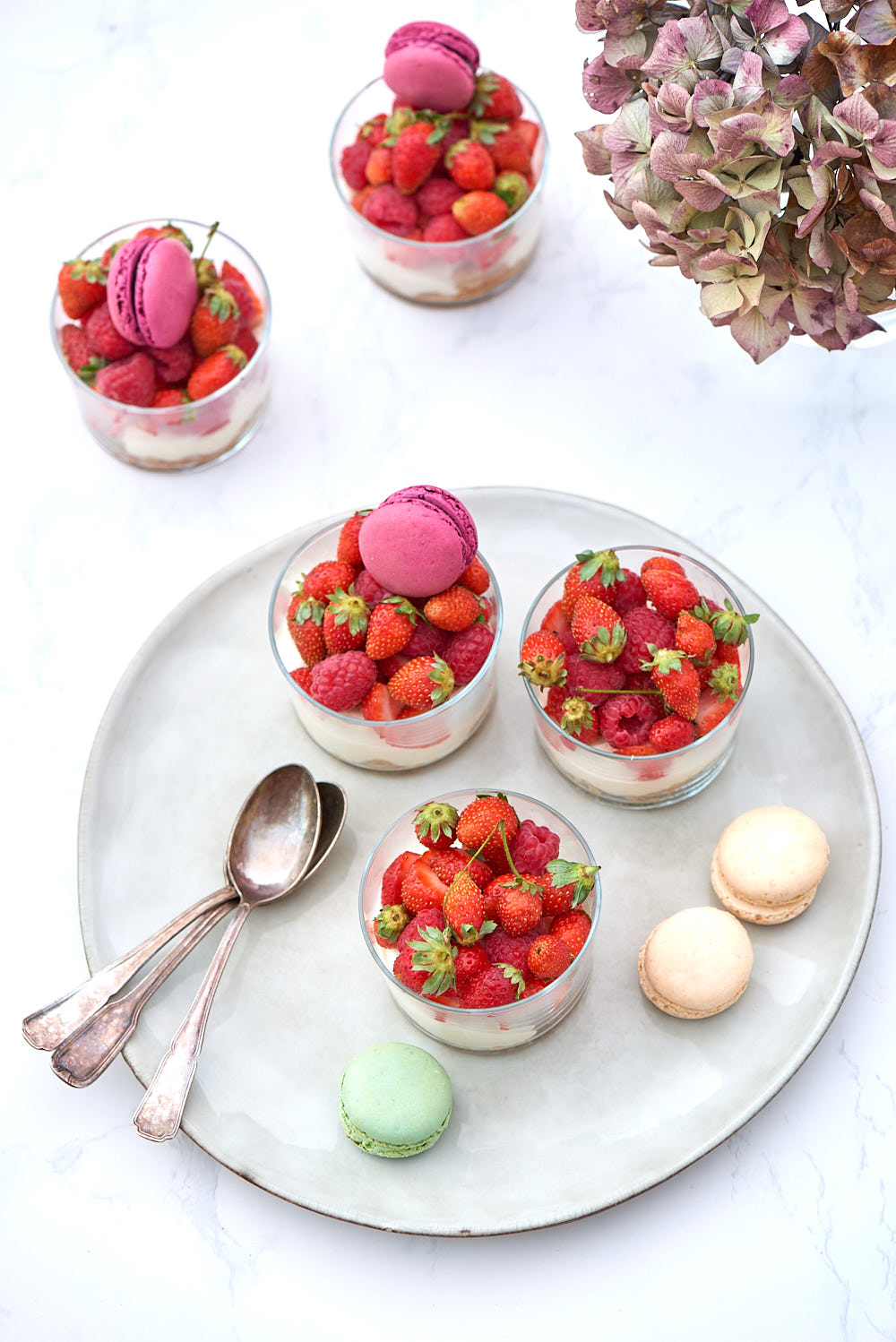 photo culinaire de mini-fraisiers