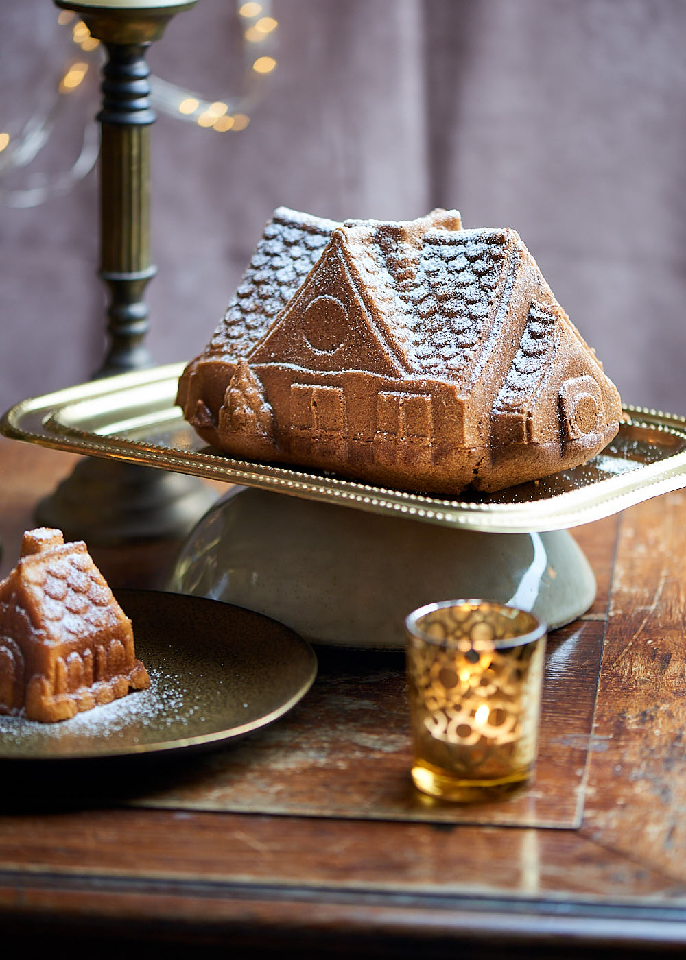 photo culinaire de Gingerbread house cake