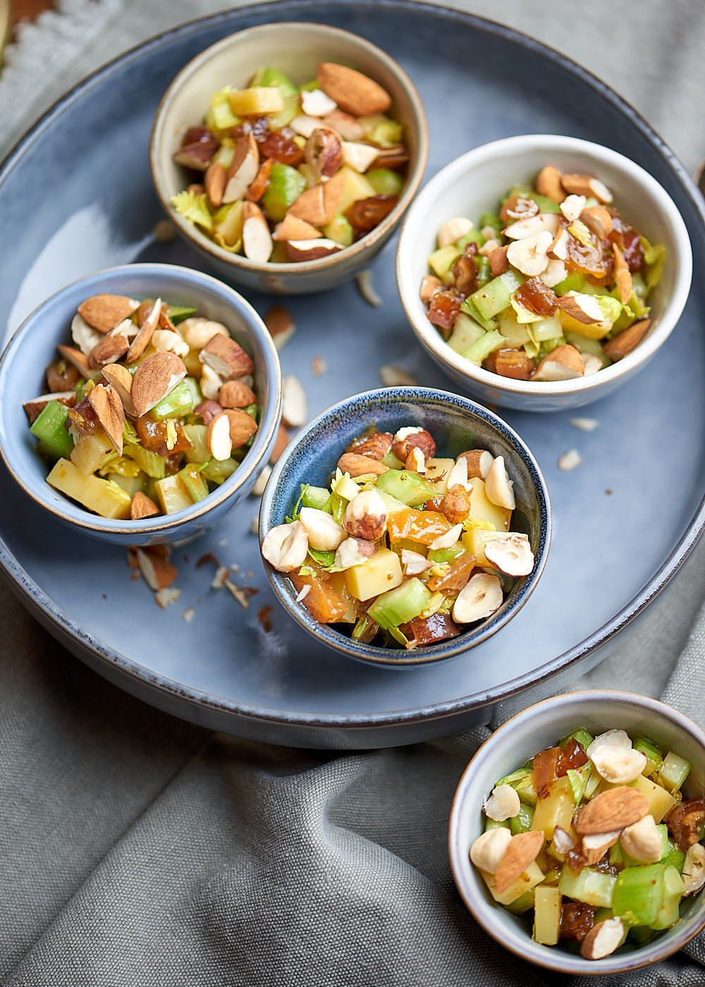 photo culinaire de Salade de céleri-branche aux dattes et amandes