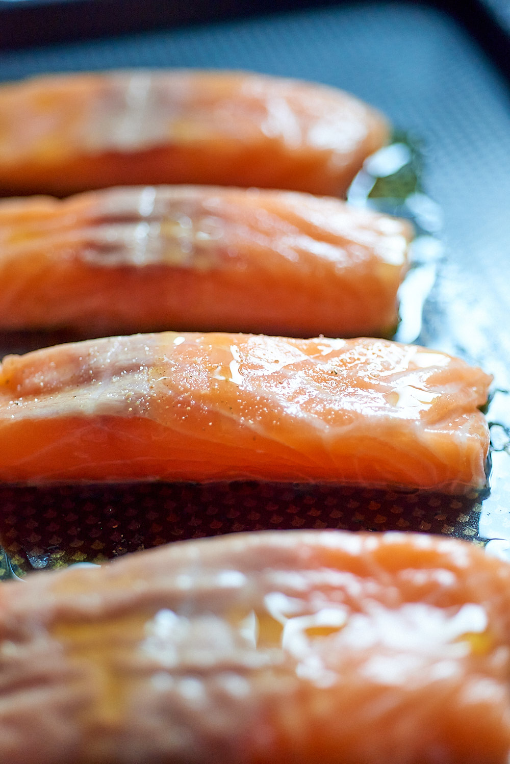 photo culinaire des pavés de saumon avant cuisson