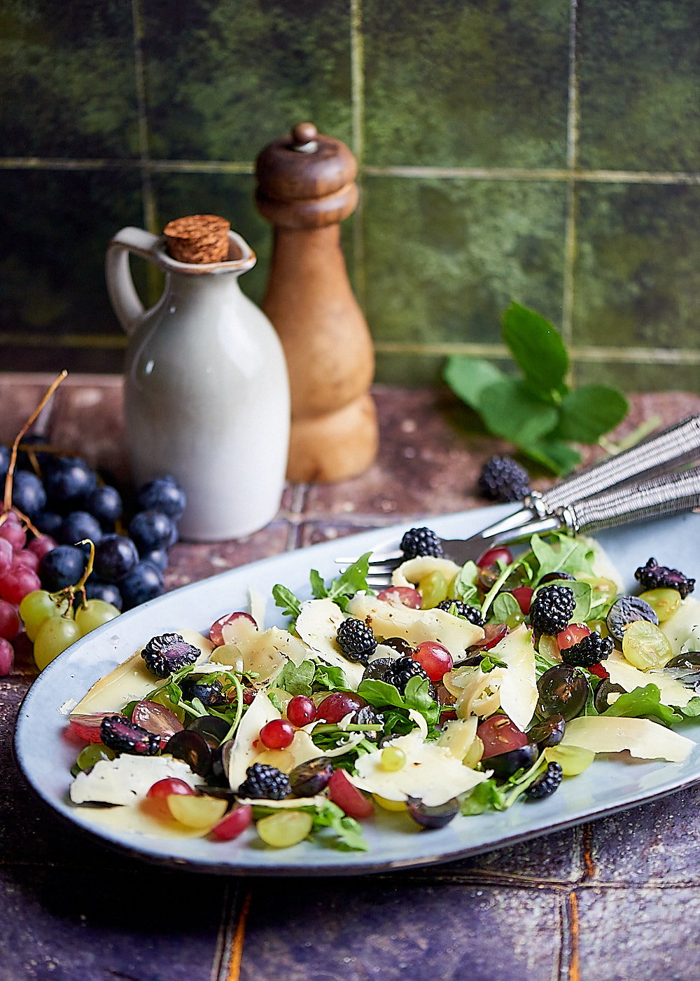 photo de Salade de roquette et raisins à la tome de montagne