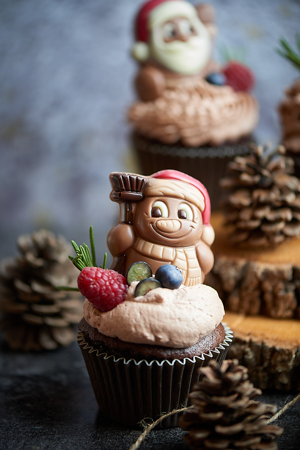 photo de cupcake de Noël et lutin en chocolat